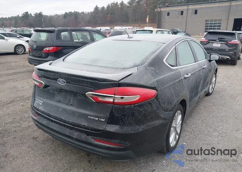 2019 Ford Fusion Energi Titanium from USA, damaged, VIN 3FA6P0SU4KR185202